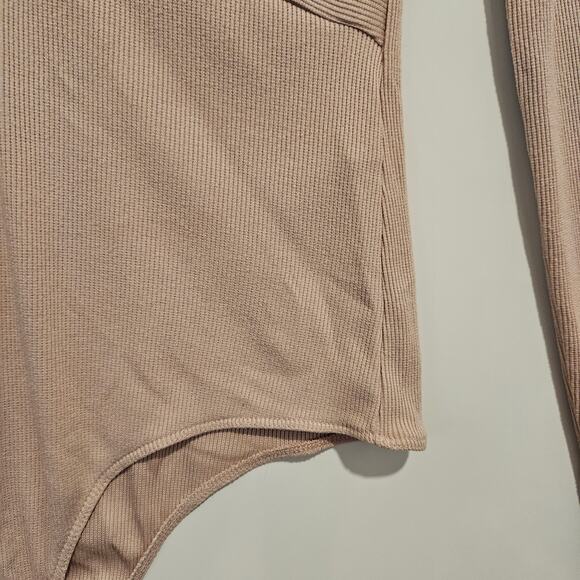 Poof New York bodysuit beige twist knot front long sleeve ribbed snaps Large - Picture 14 of 15